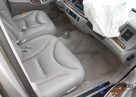 1995 Lincoln Town Car Cartier z USA, uszkodzony, nr VIN 1LNLM83W3SY688849